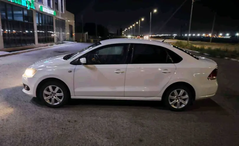 Volkswagen Polo 2014 года за 5 300 000 тг. в Атырау