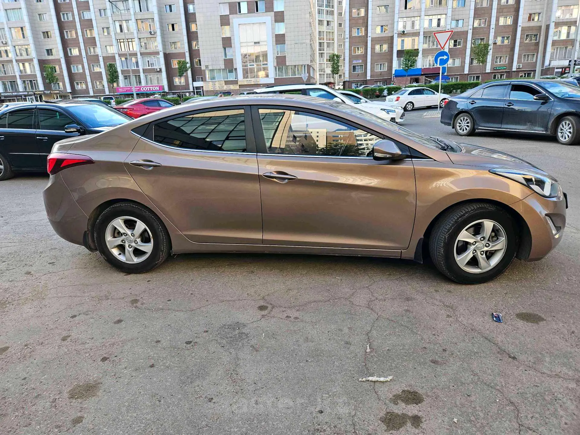 Hyundai Elantra 2016