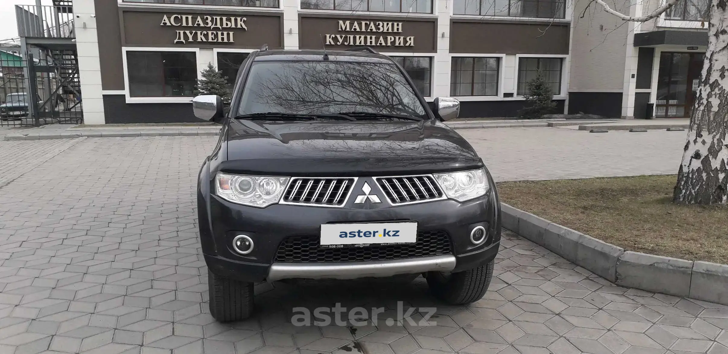 Mitsubishi Pajero Sport 2012