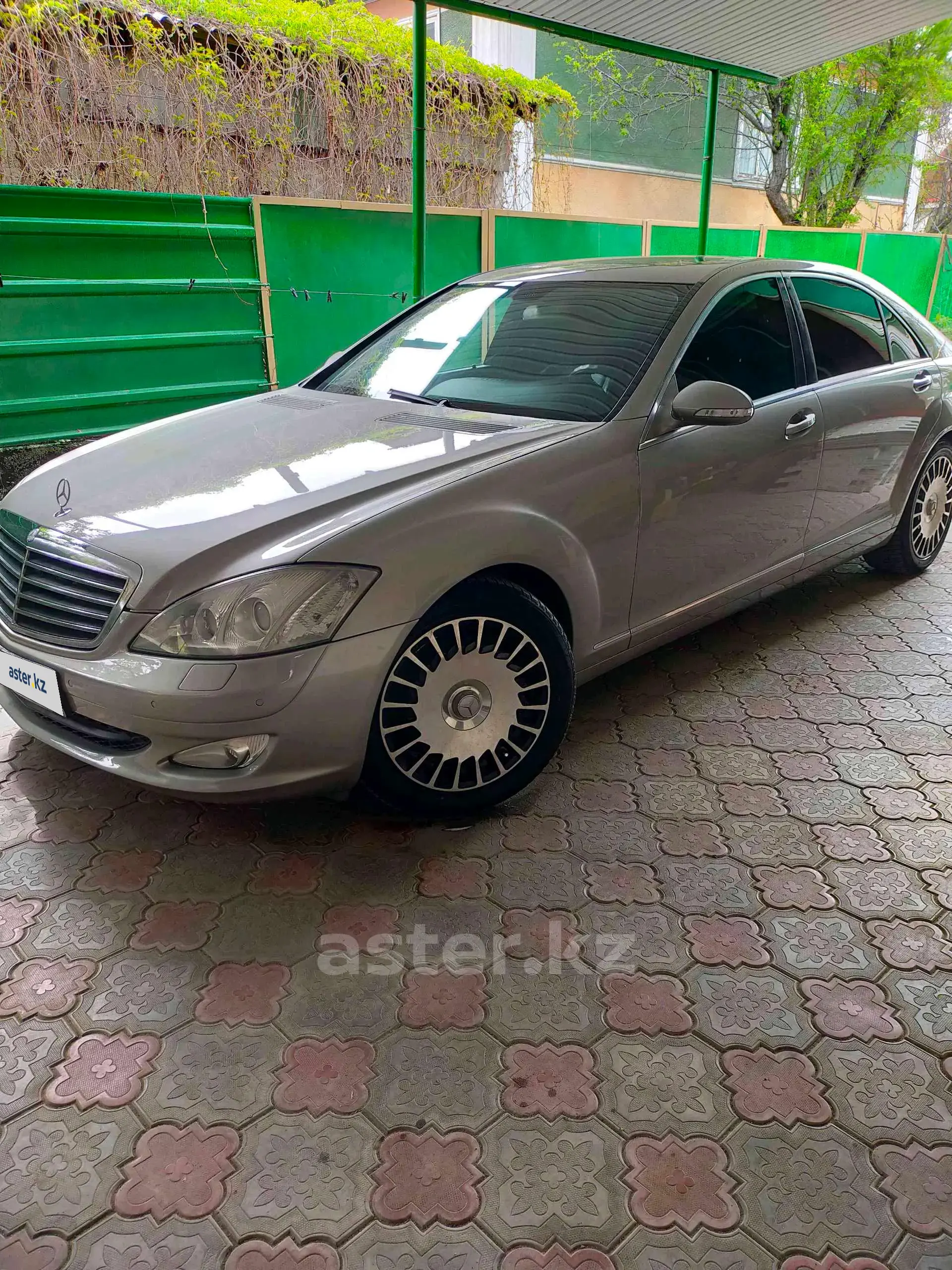 Mercedes-Benz S-Класс 2005