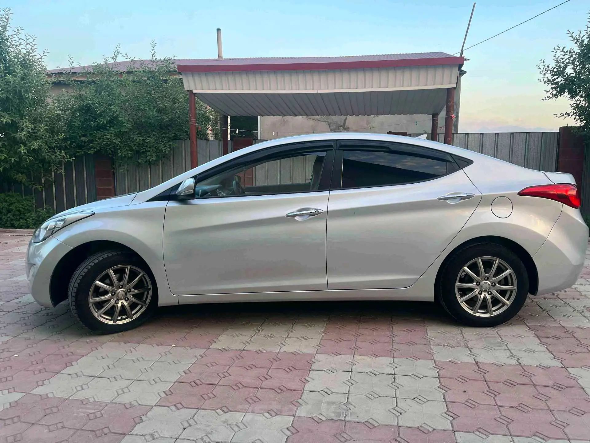 Hyundai Elantra 2010