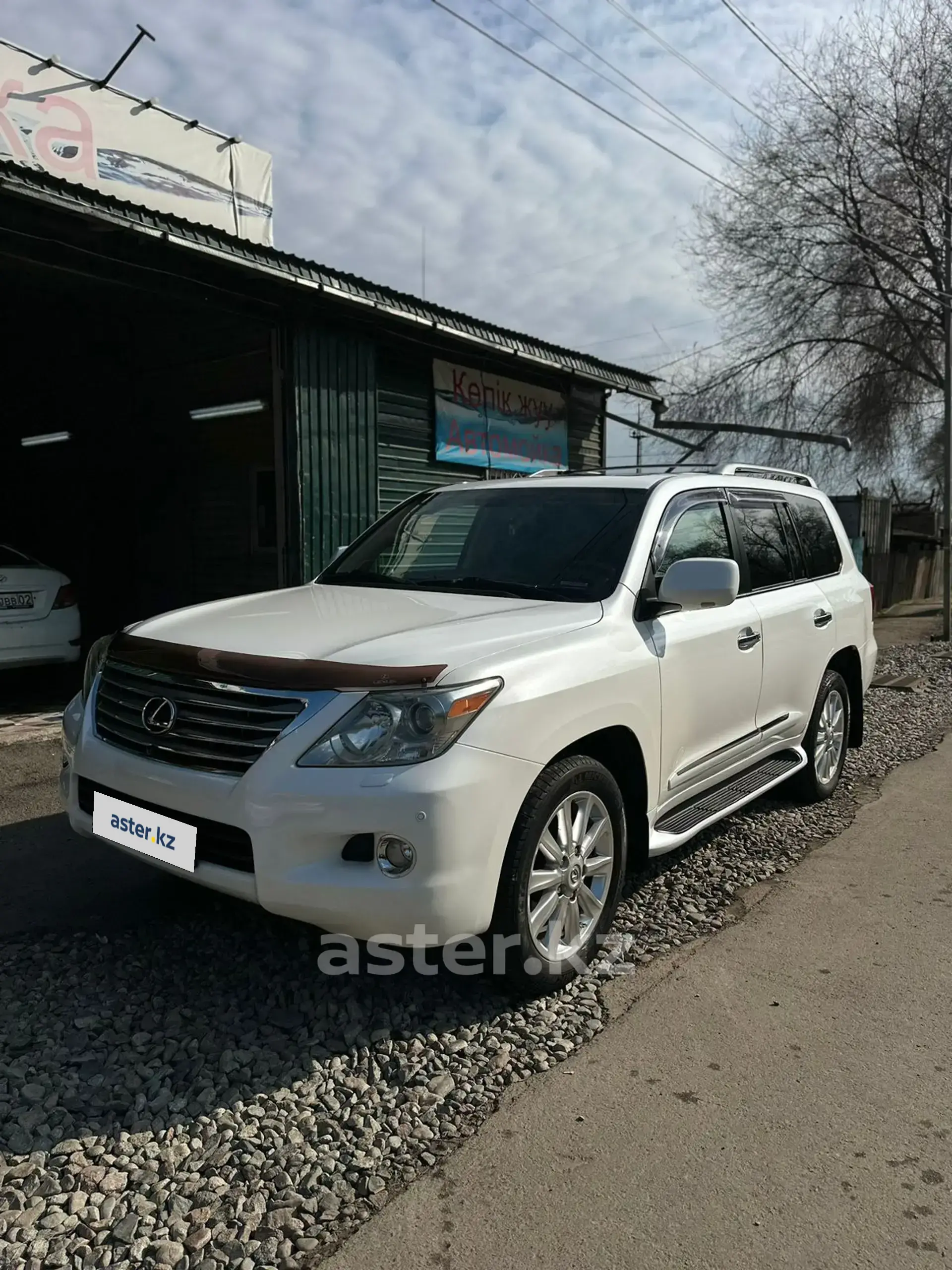 Lexus LX 2008