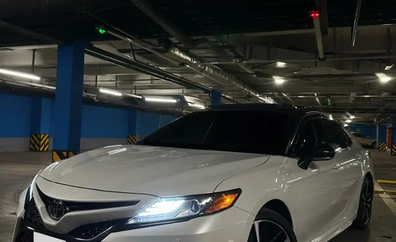 Toyota Camry 2019 года за 13 900 000 тг. в Алматы