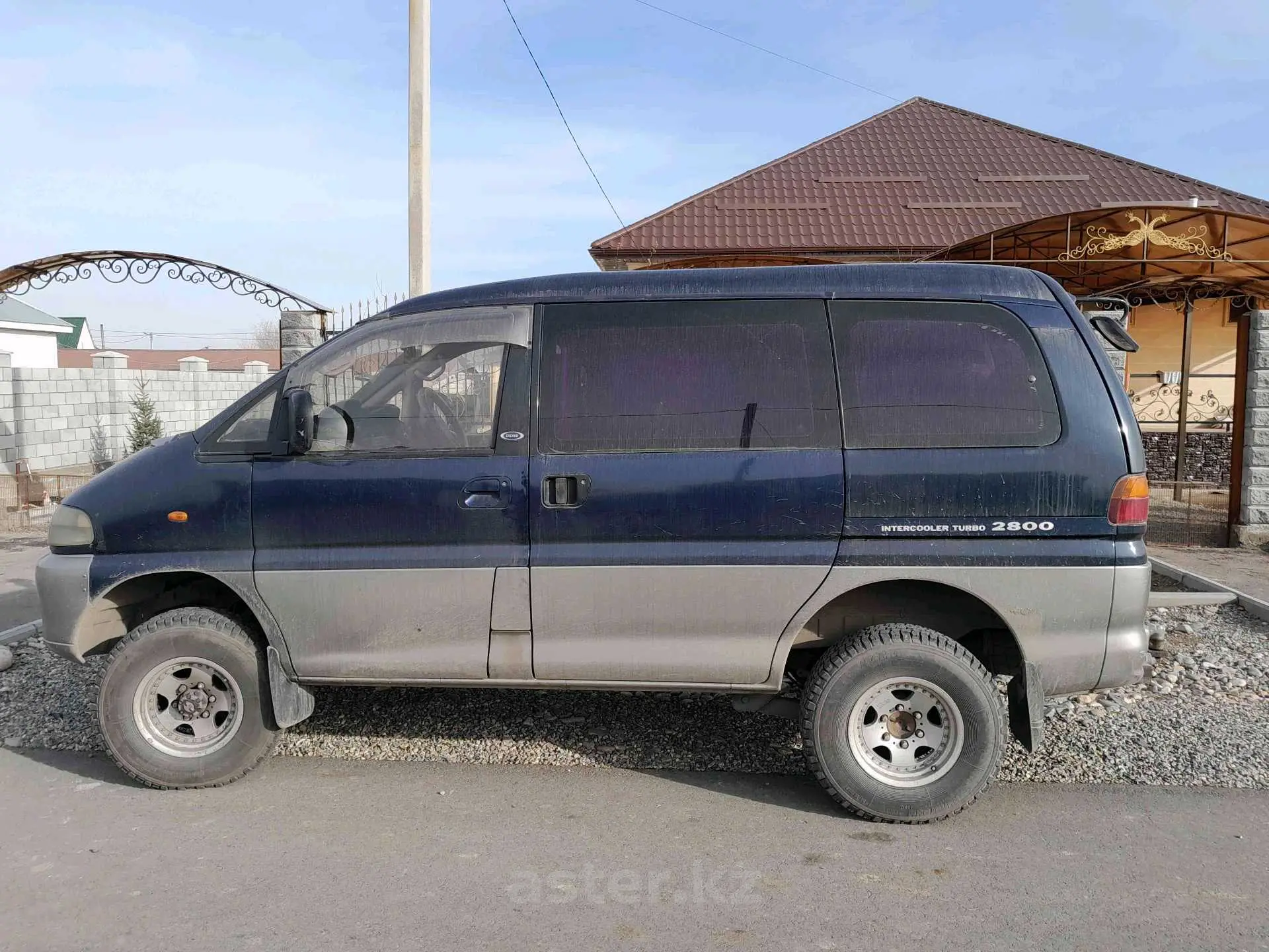 Mitsubishi Delica 1994