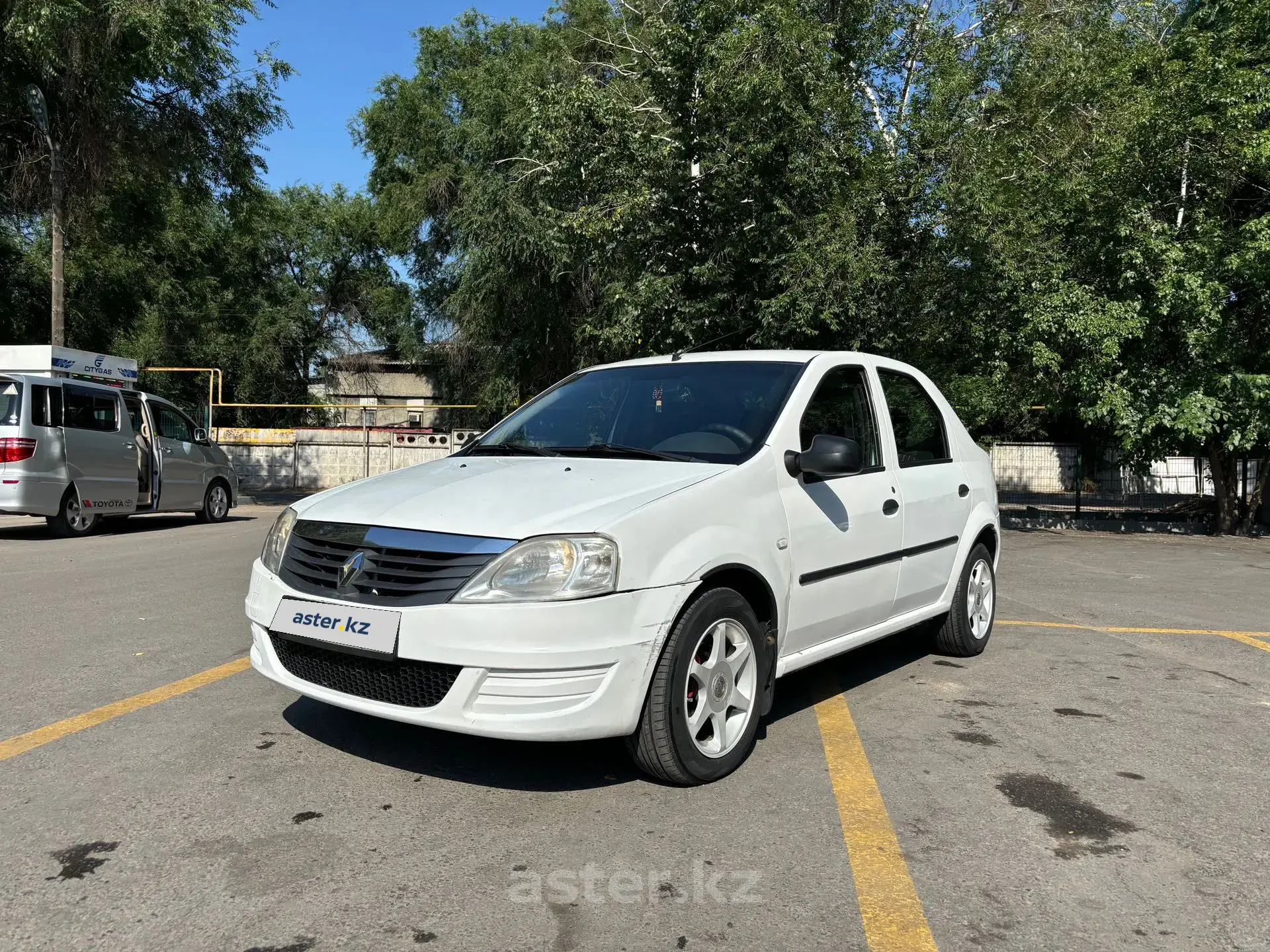 Renault Logan 2010