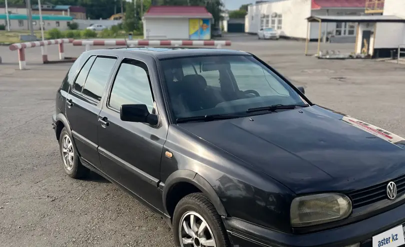 Volkswagen Golf 1996 года за 1 400 000 тг. в null