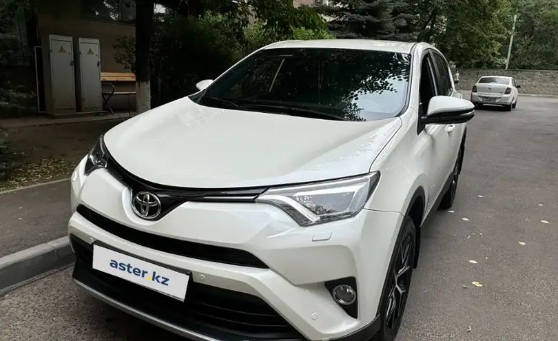 Toyota RAV4 2017 года за 12 000 000 тг. в Алматы