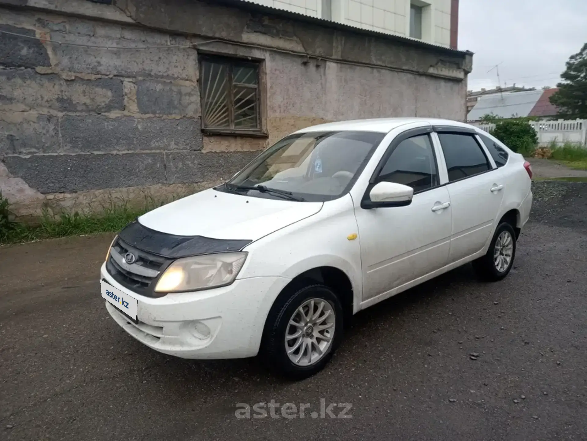 LADA (ВАЗ) Granta 2015