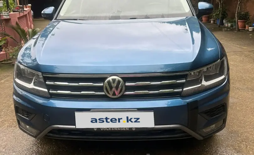 Volkswagen Tiguan 2017 года за 12 200 000 тг. в Алматы