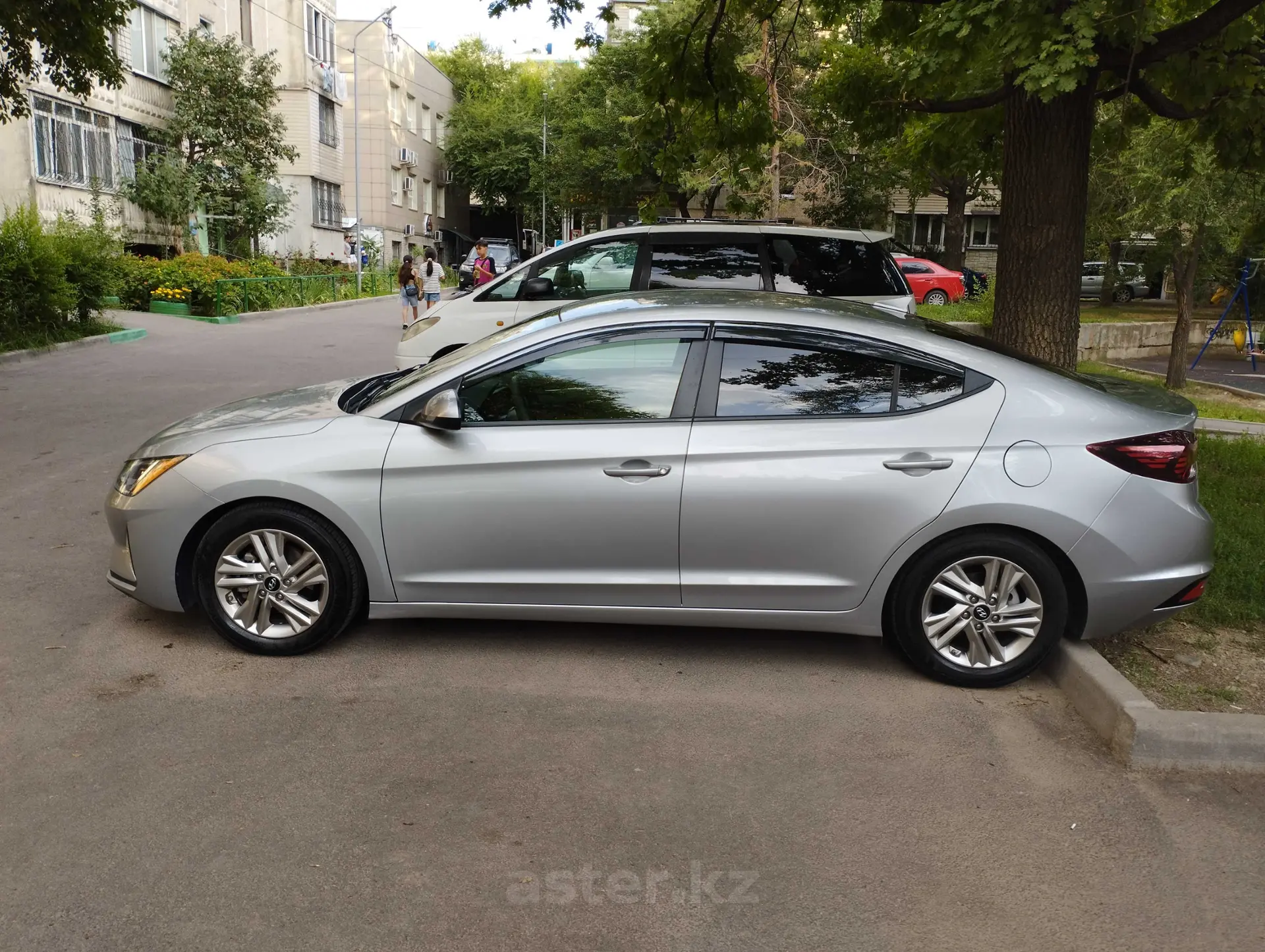 Hyundai Elantra 2019