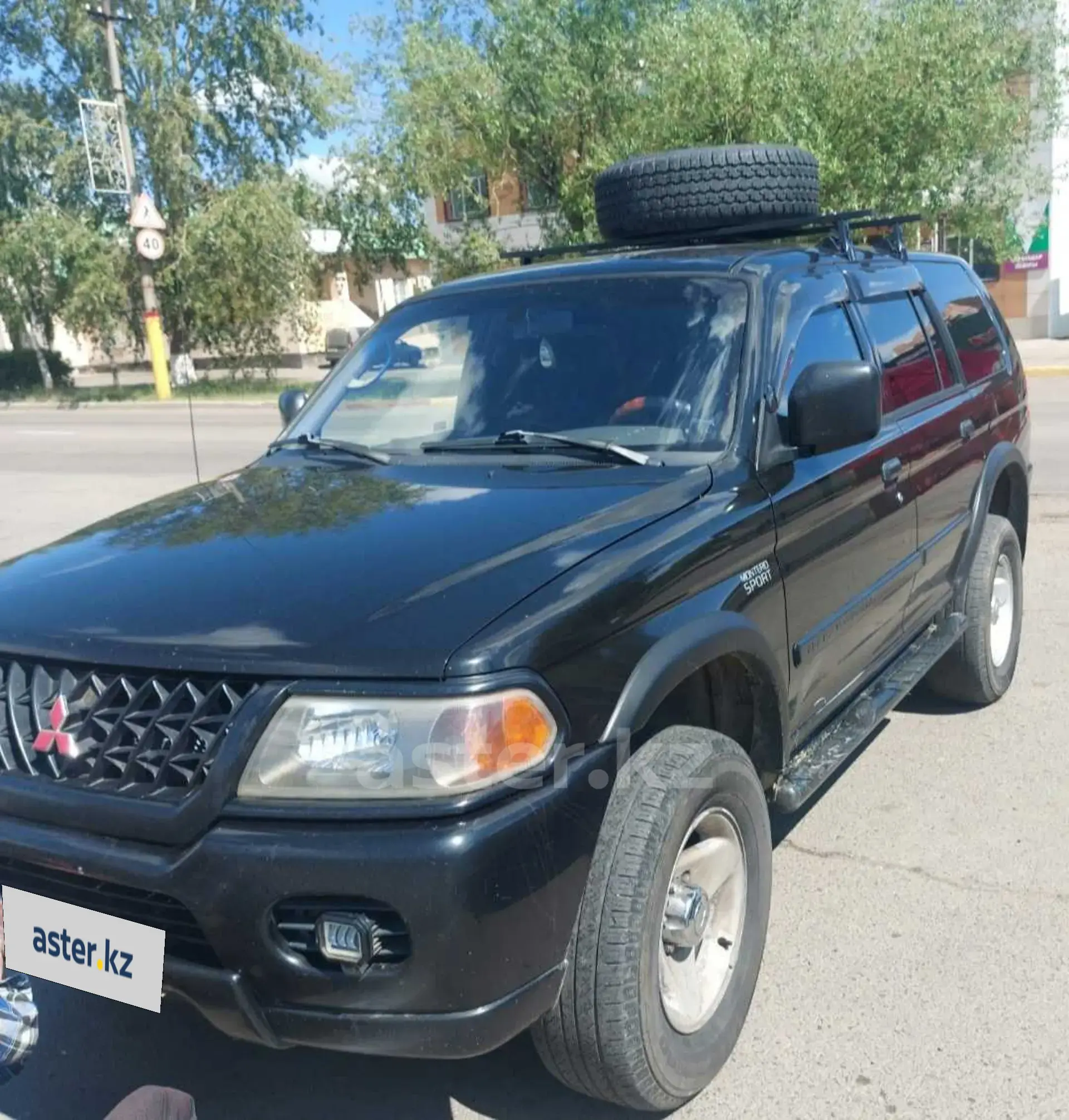 Mitsubishi Montero Sport 2000