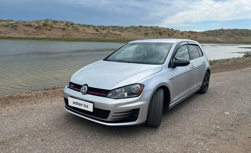 Volkswagen Golf GTI 2015 года за 10 000 000 тг. в Алматы