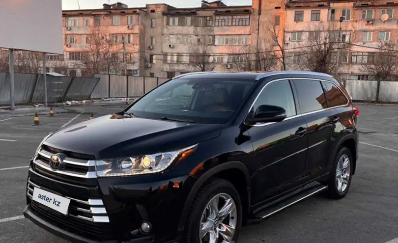 Toyota Highlander 2017 года за 16 200 000 тг. в Шымкент