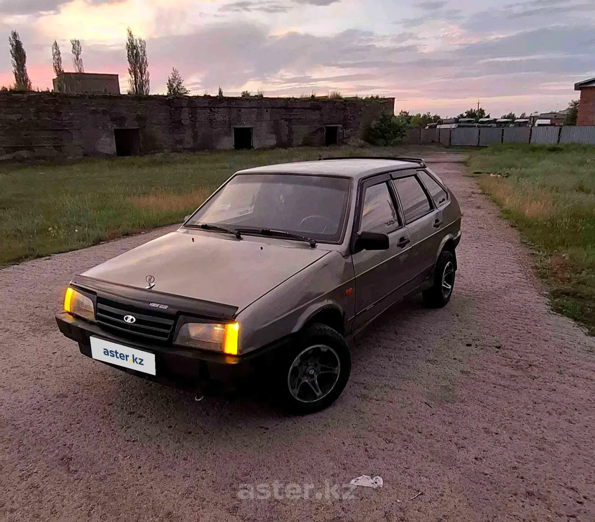 LADA (ВАЗ) 2109 2000