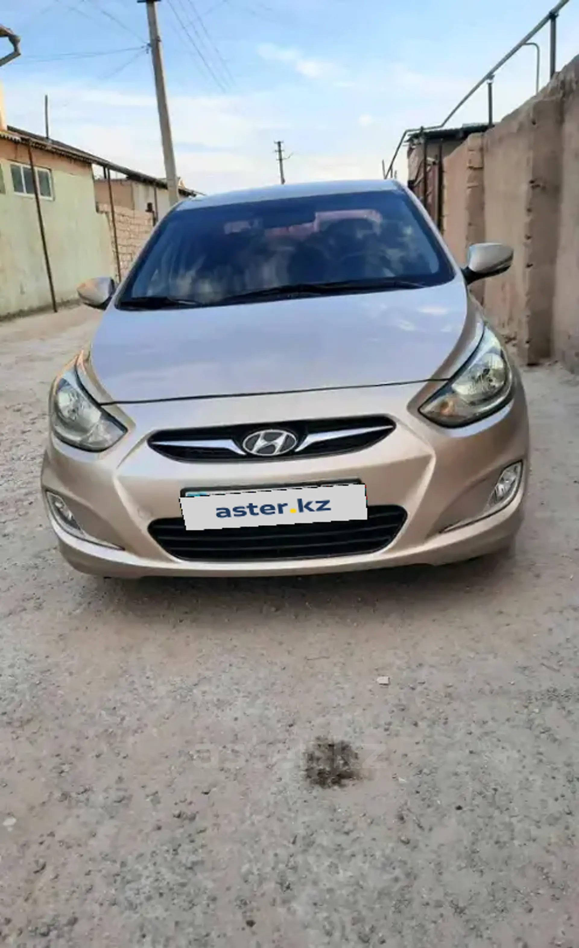 Hyundai Accent 2012