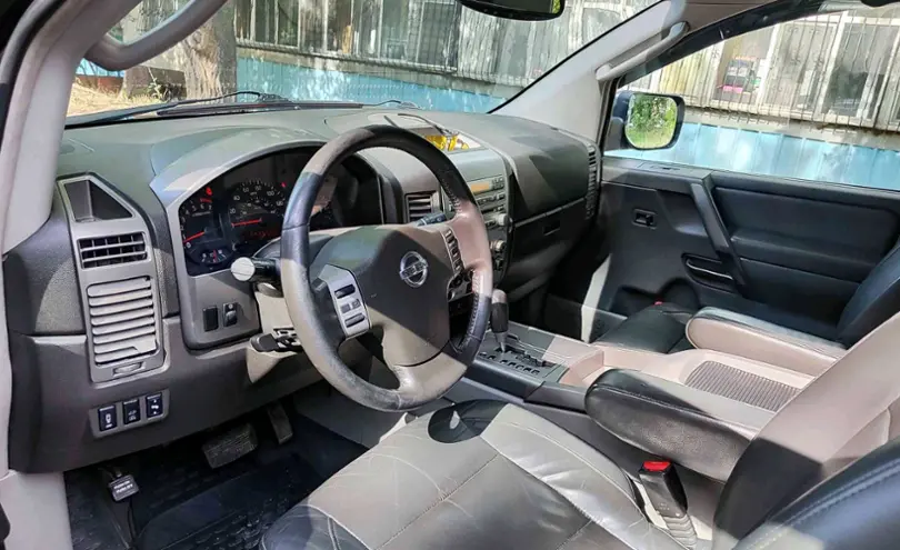 Nissan Armada 2004 года за 6 500 000 тг. в Алматы