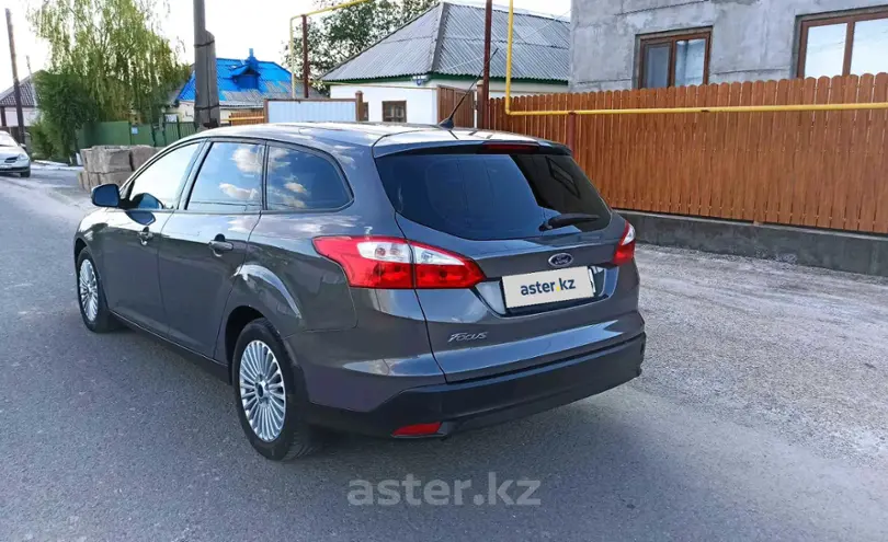 Ford Focus 2014 года за 5 500 000 тг. в Атырау фото 4