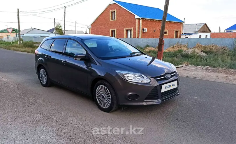 Ford Focus 2014 года за 5 500 000 тг. в Атырау фото 2