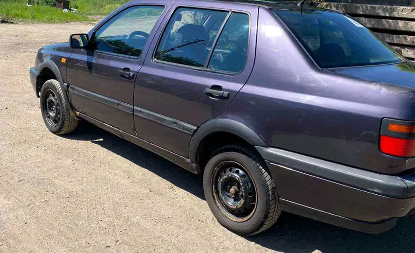 Volkswagen Vento 1994 года за 800 000 тг. в Караганда