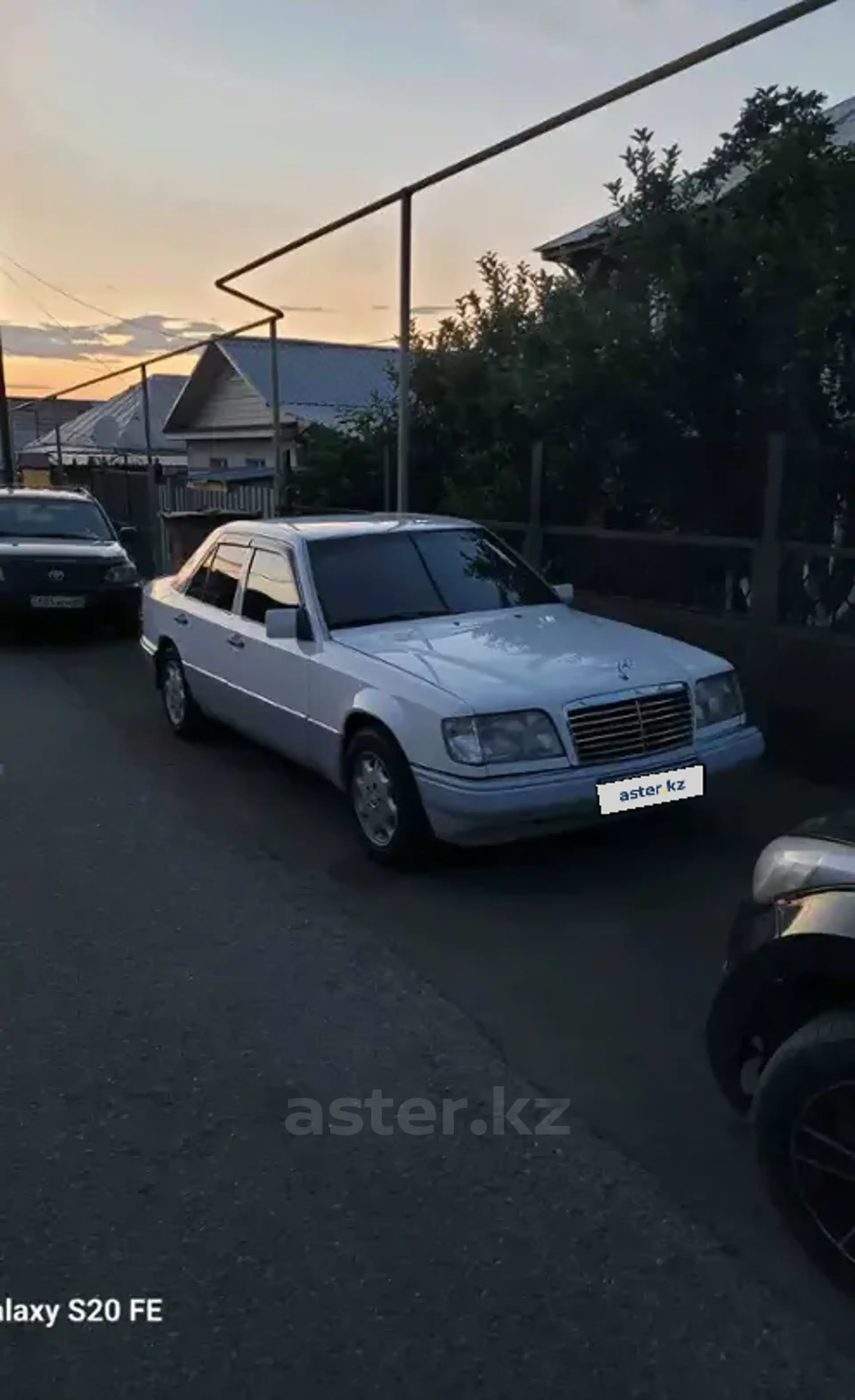 Mercedes-Benz E-Класс 1993