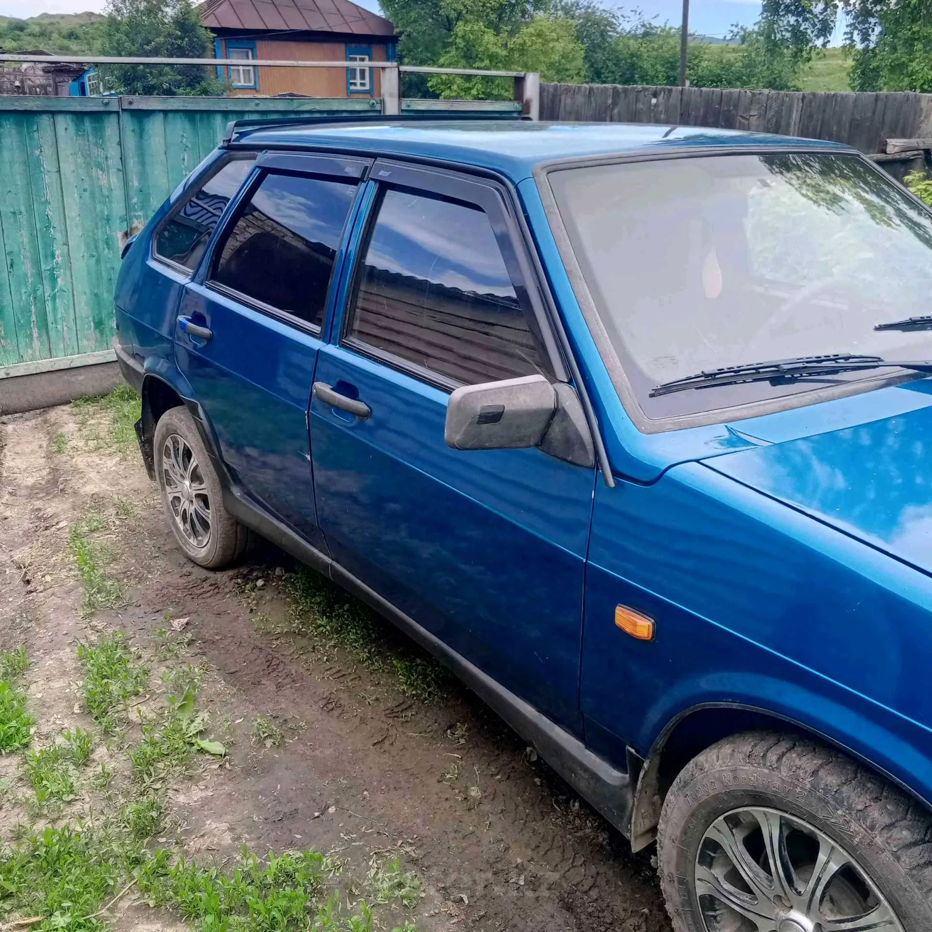 LADA (ВАЗ) 2109 2000