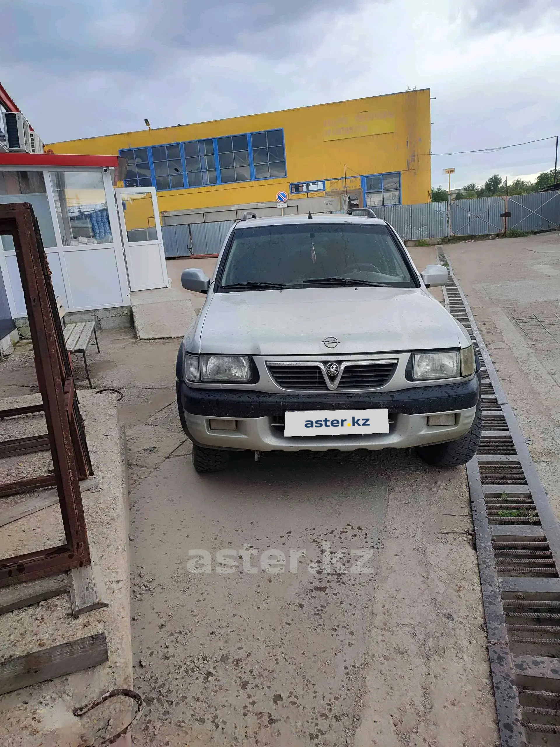 Opel Frontera 2002