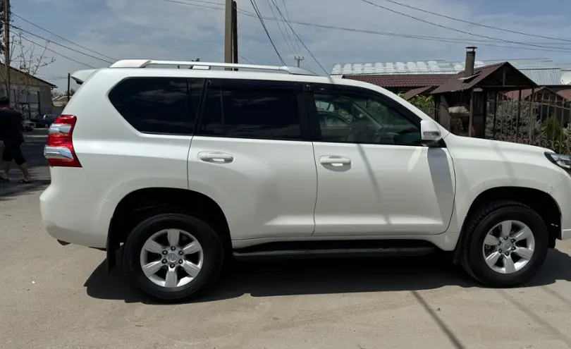 Toyota Land Cruiser Prado 2013 года за 15 900 000 тг. в Тараз