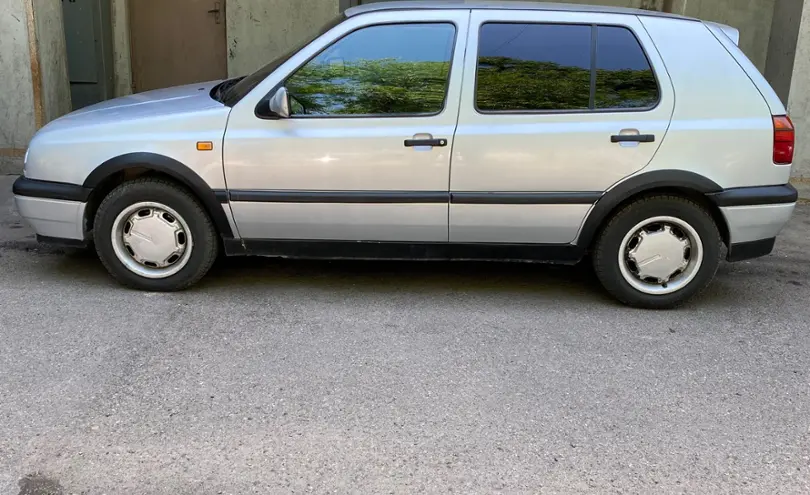 Volkswagen Golf 1995 года за 2 000 000 тг. в Алматы