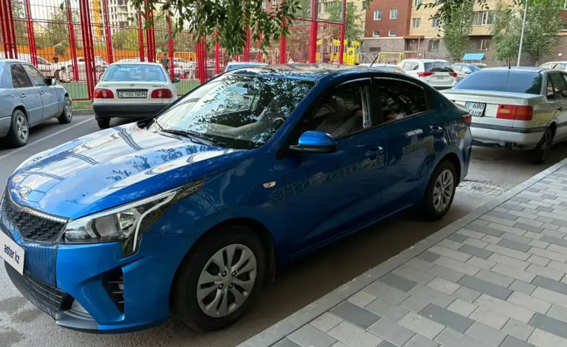 Kia Rio 2021 года за 7 350 000 тг. в Астана