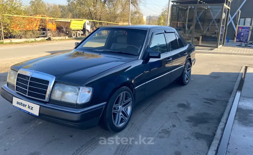 Mercedes-Benz W124 1990 года за 2 000 000 тг. в Алматы