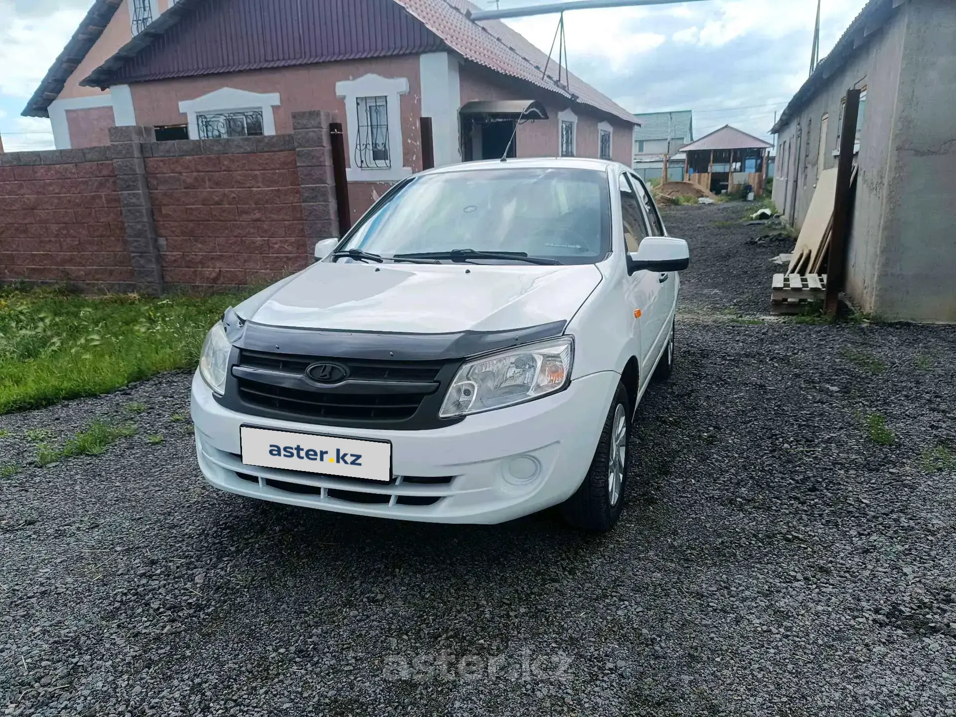 LADA (ВАЗ) Granta 2013