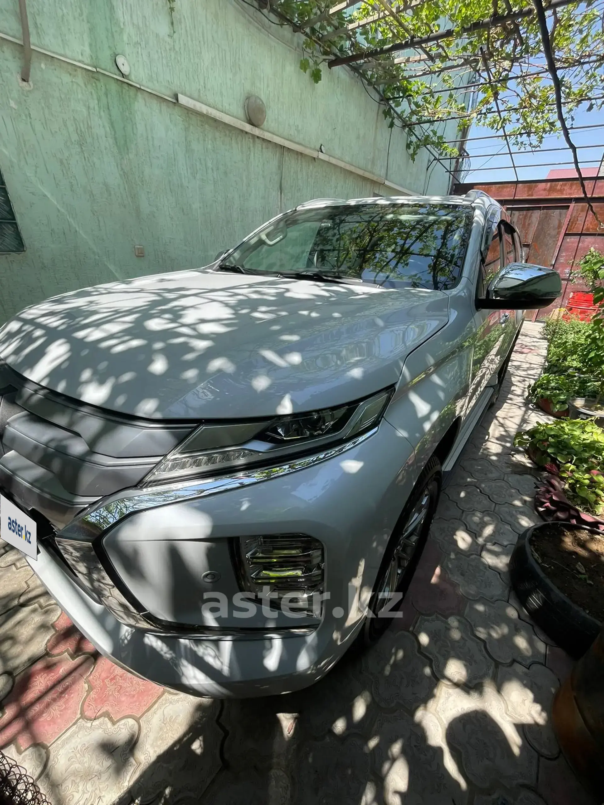 Mitsubishi Pajero Sport 2020