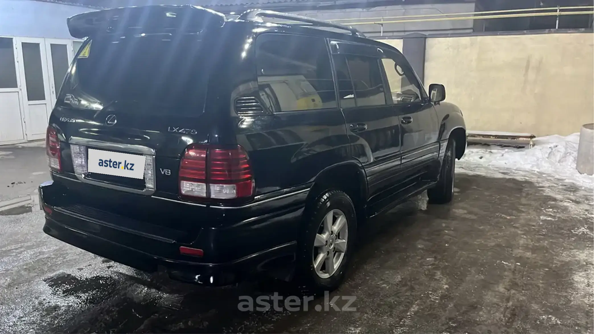 Lexus LX 2000