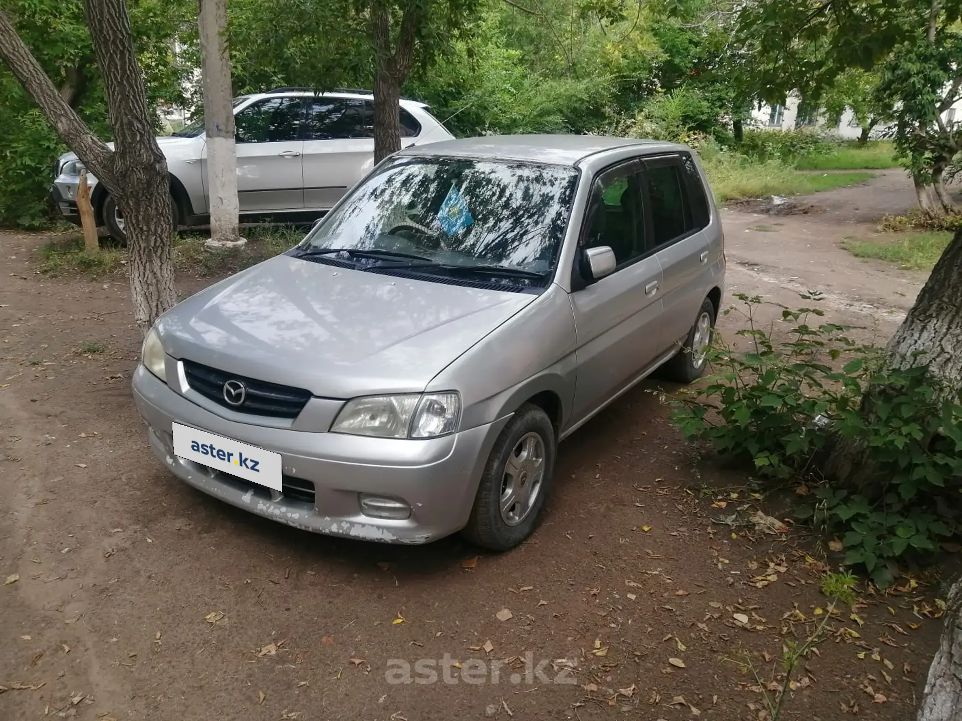 Mazda Demio 2001