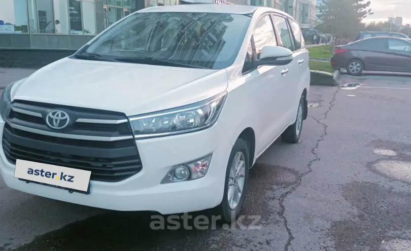 Toyota Innova 2016 года за 13 000 000 тг. в Астана