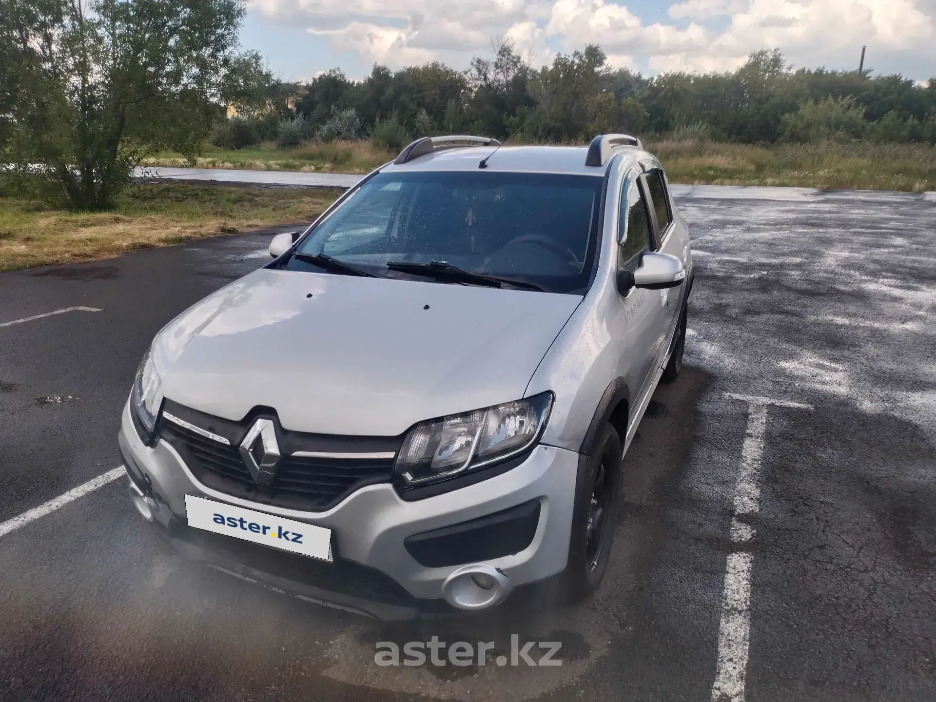 Renault Sandero 2015