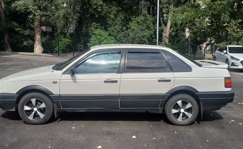 Volkswagen Passat 1989 года за 1 500 000 тг. в Алматы