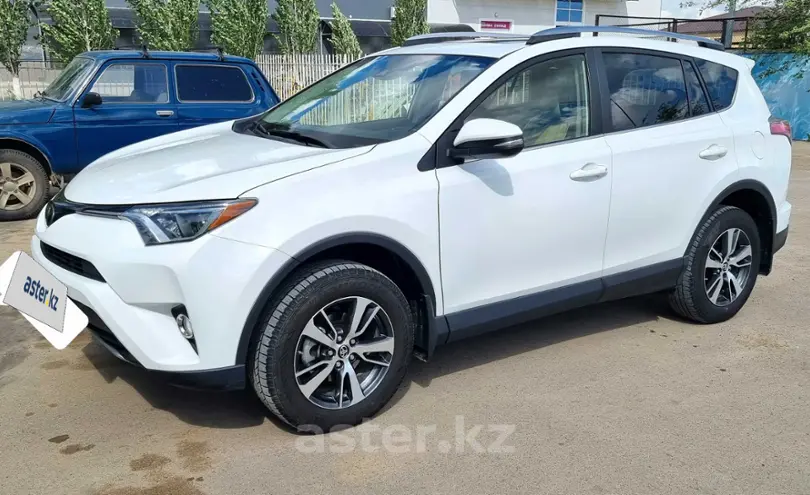 Toyota RAV4 2018 года за 12 800 000 тг. в Актюбинская область