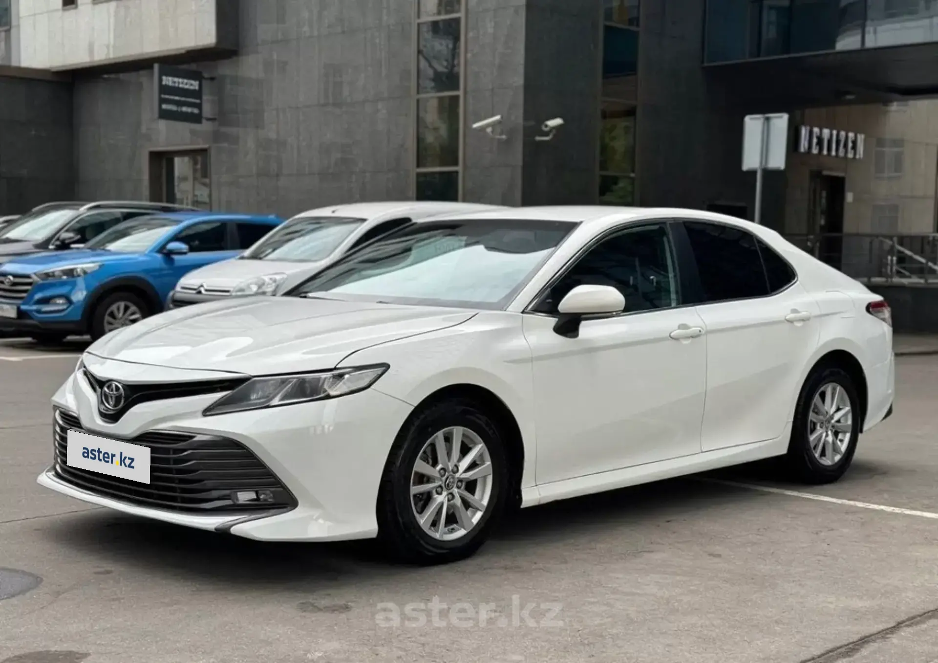 Toyota Camry 2019