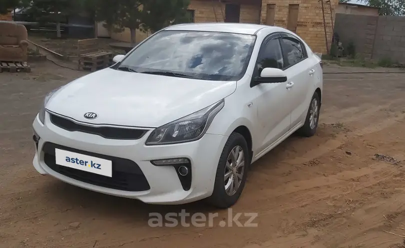 Kia Rio 2019 года за 7 300 000 тг. в Астана