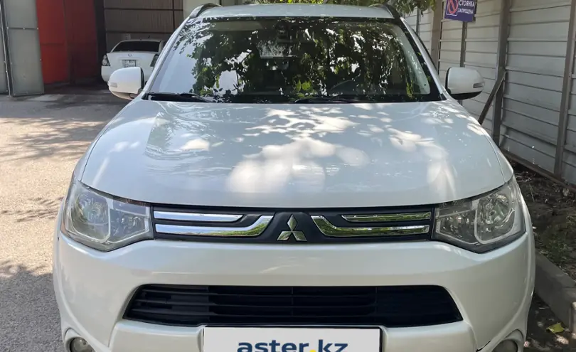 Mitsubishi Outlander 2013 года за 7 900 000 тг. в Алматы