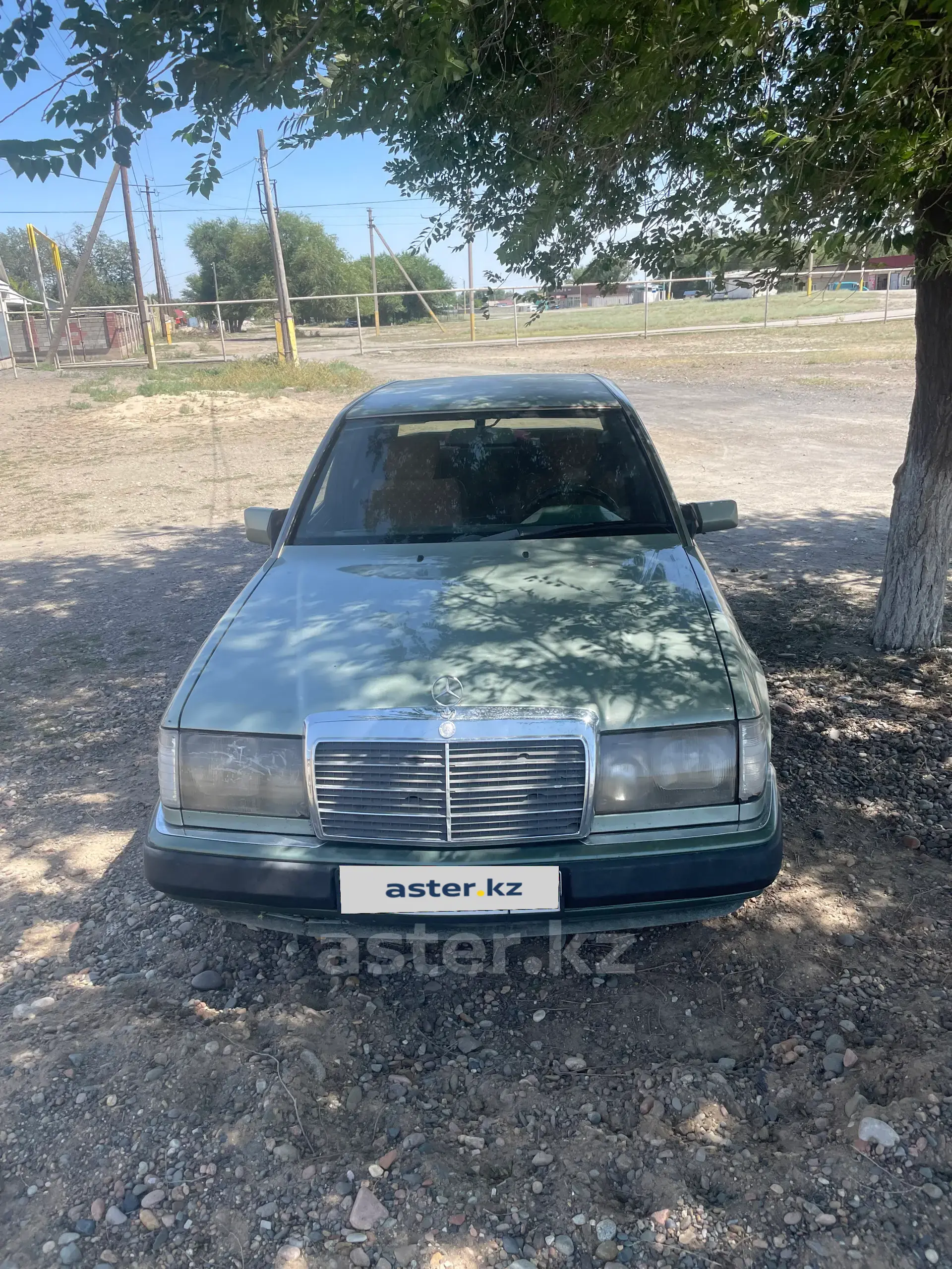 Mercedes-Benz W124 1990