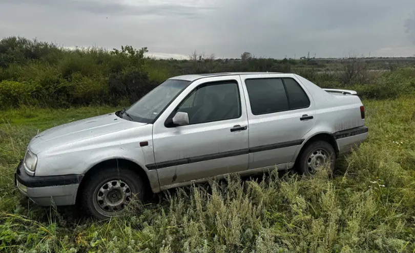 Volkswagen Vento 1992 года за 1 000 000 тг. в Караганда