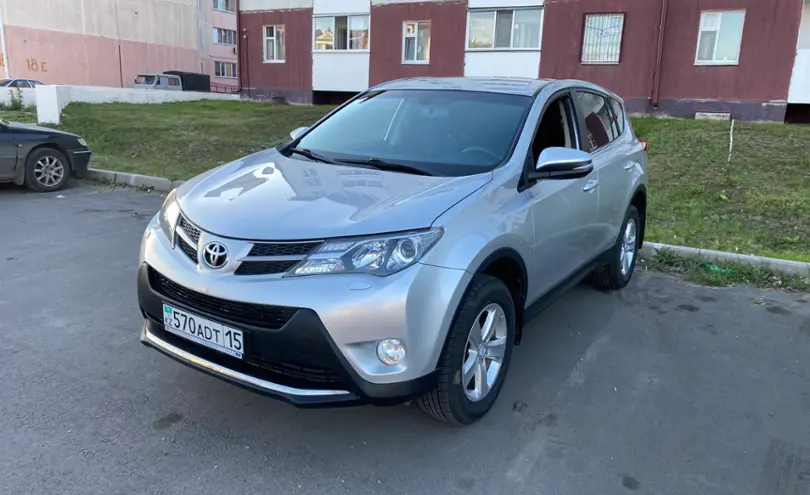 Toyota RAV4 2014 года за 9 000 000 тг. в Петропавловск