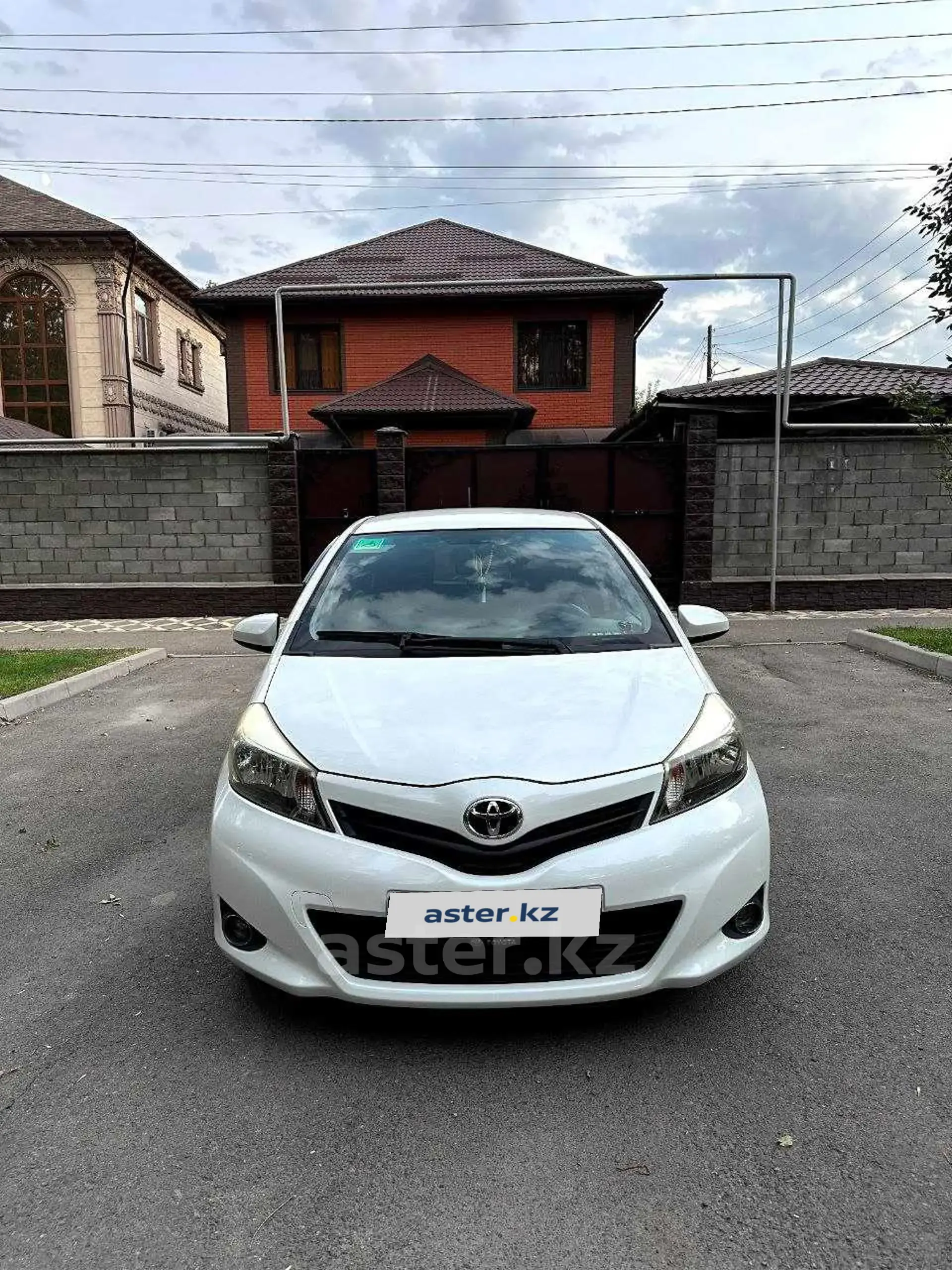 Toyota Yaris 2012