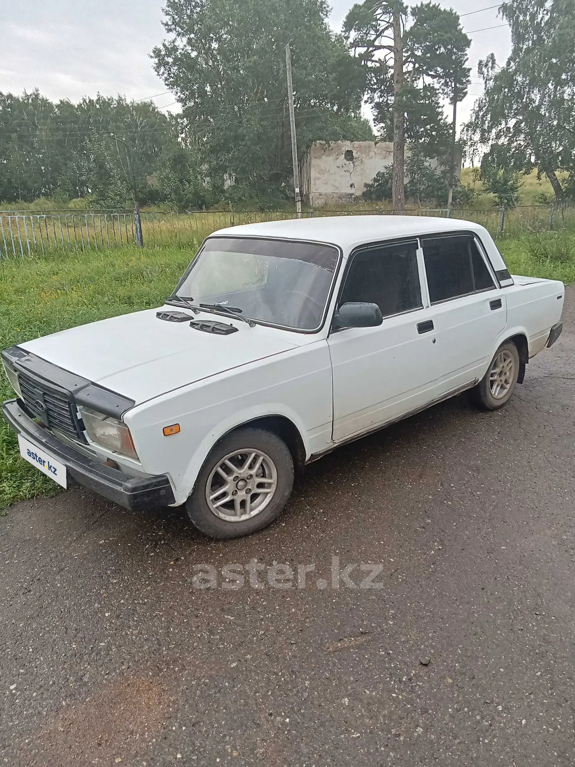 LADA (ВАЗ) 2107 2000