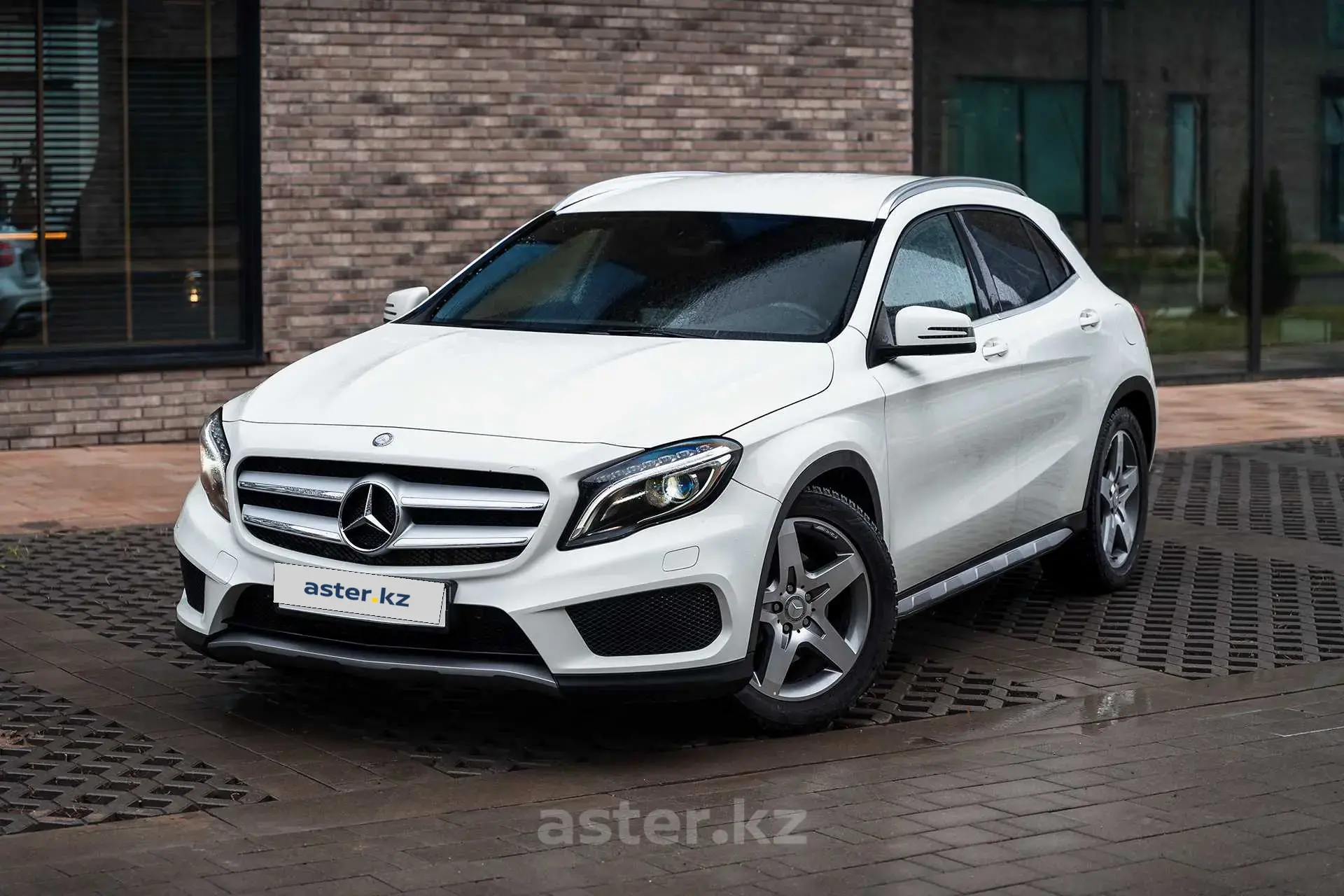 Mercedes-Benz GLA 2014