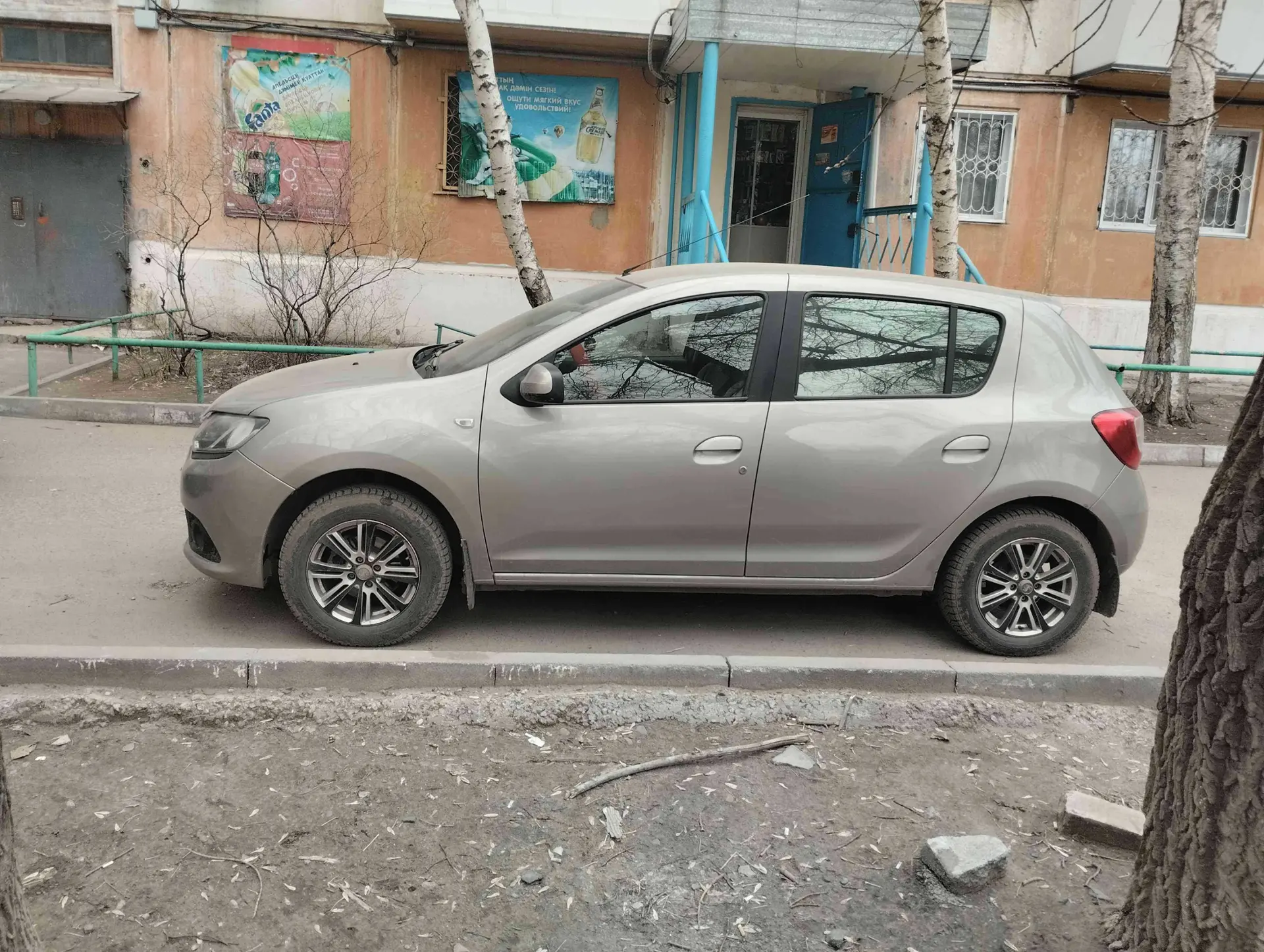 Renault Sandero 2015