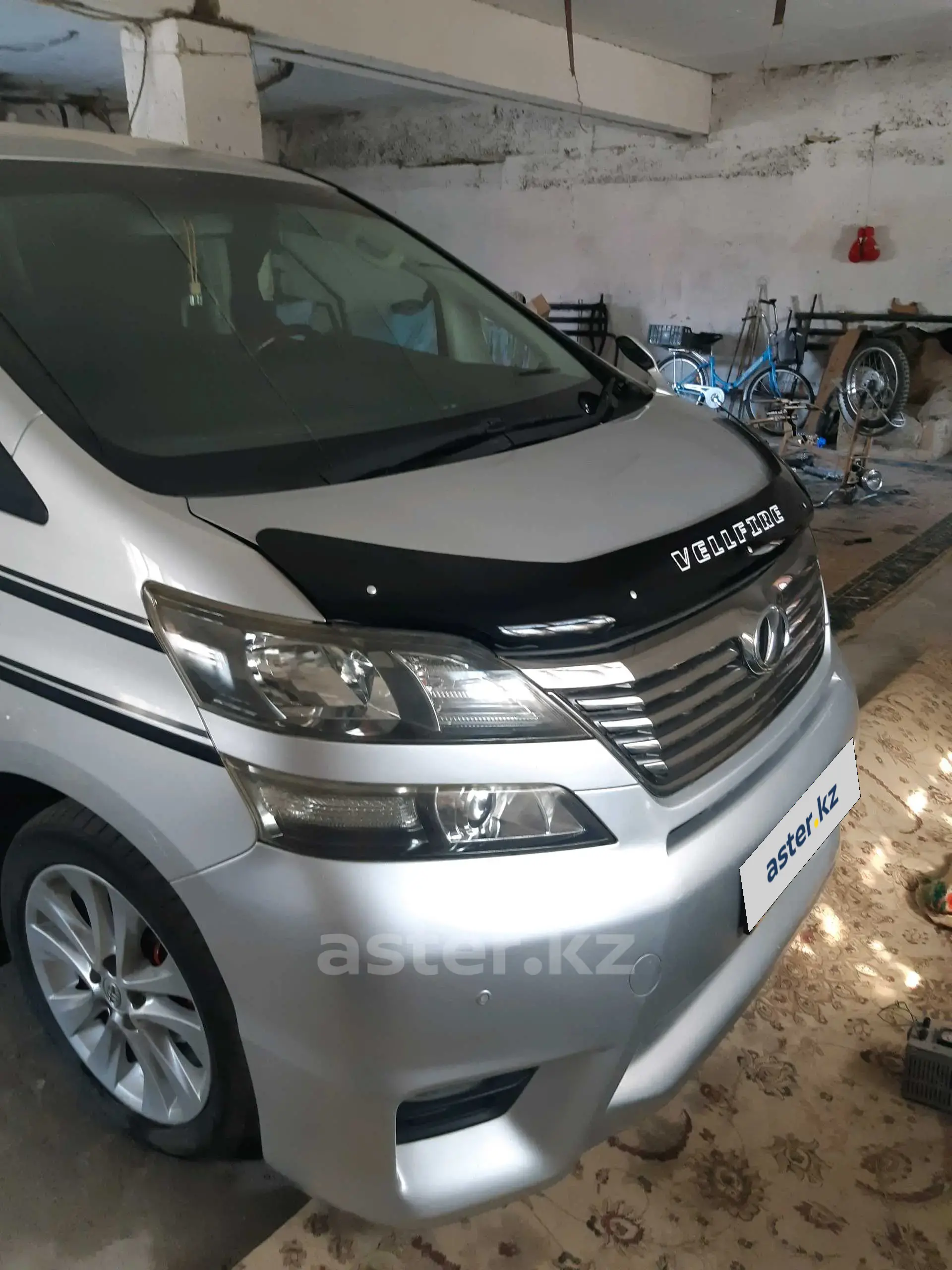 Toyota Vellfire 2008