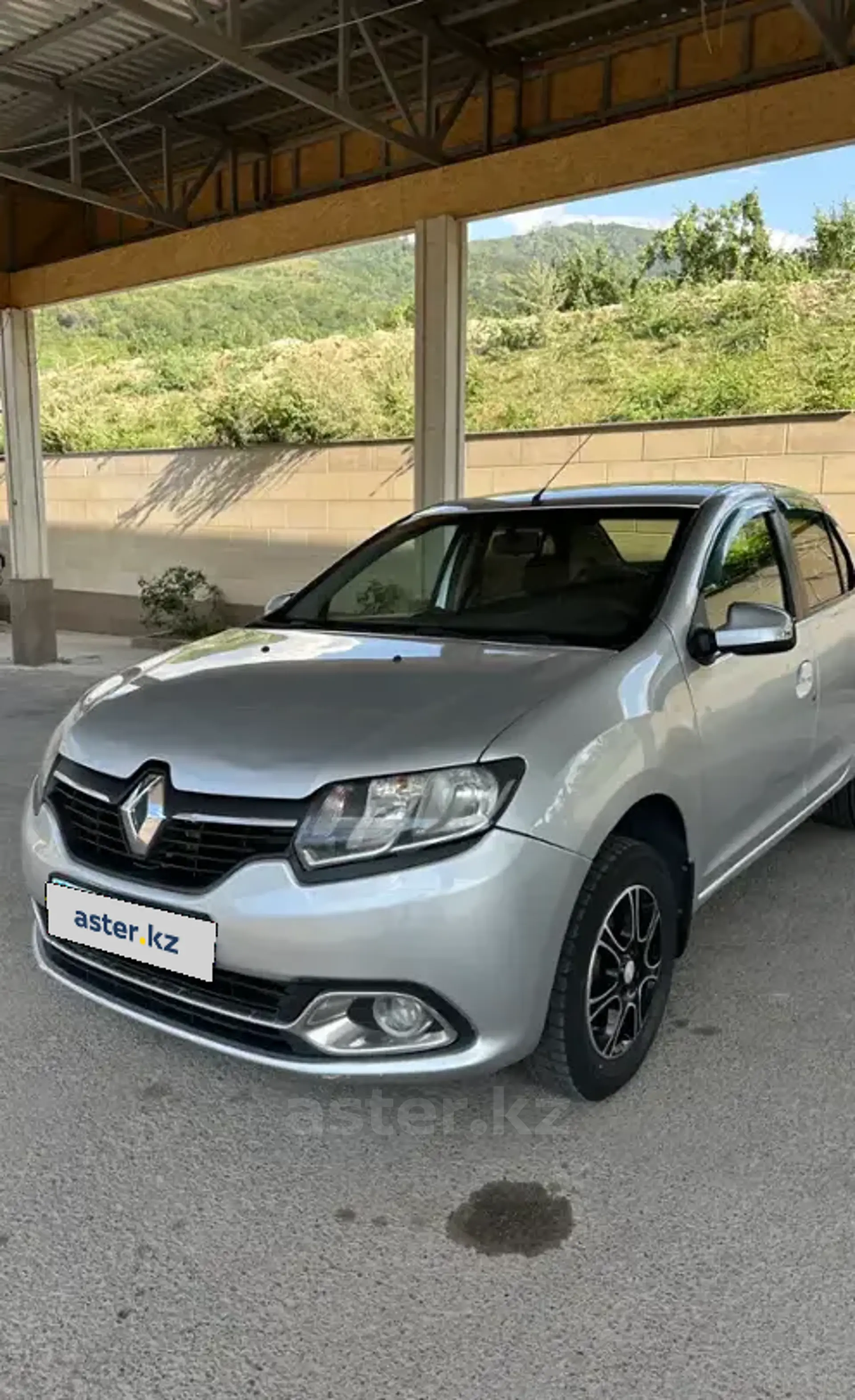 Renault Logan 2015